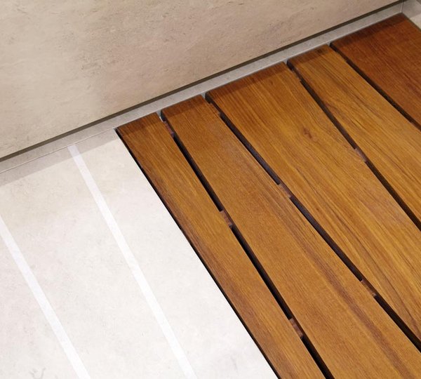 Petrus II Deck Detail