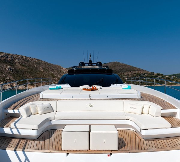 Plenty Of Sunbathing Areas