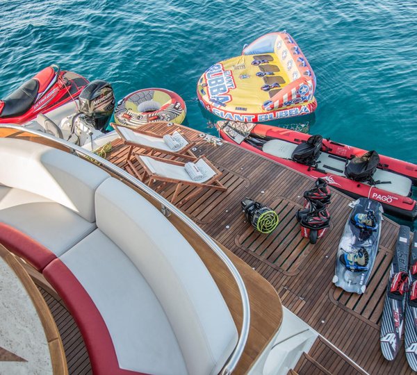 Posollipo Motor Yacht ALBATOR - Swim Platform