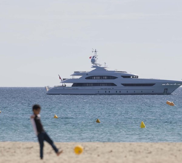 Profile Of 47m Displacement Yacht By Heesen