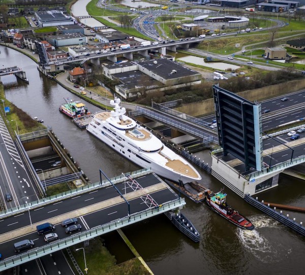 Project 707 Luxury Yacht Broadwalk