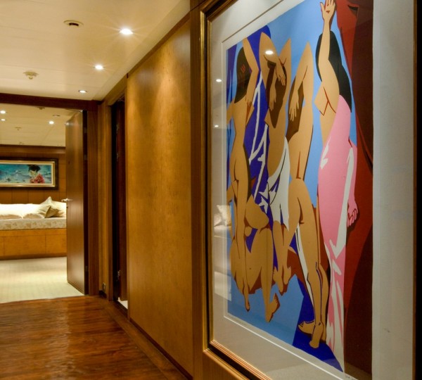 QUEEN AIDA Interior