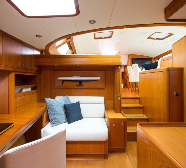 RAPTURE-yacht Interior