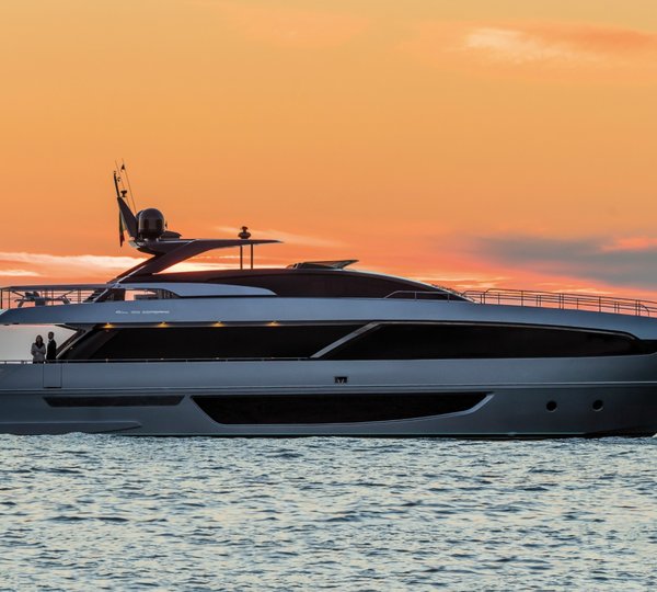RIVA 100 CORSARO Superyacht