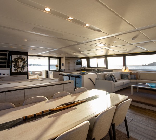 RUA MOANA Open Salon