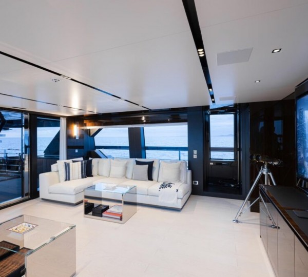 Relaxation With Entertainment Area