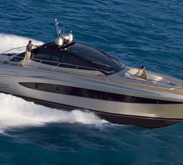 Riva Motor Yacht DIABOLIK - Main Image Under Way