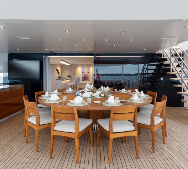 SANTOSHA Al Fresco Dining