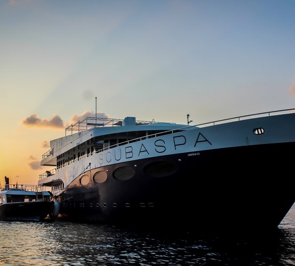 SCUBASPA - Main Shot