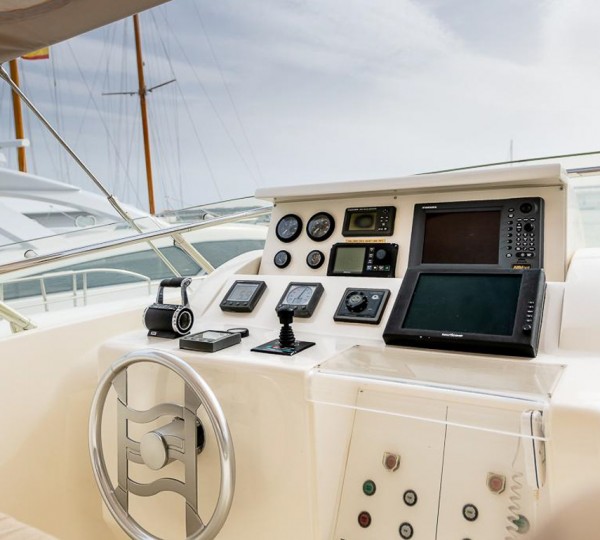 SETAI Exterior - Helm