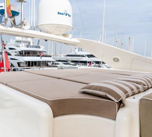 SETAI Exterior - Topdeck