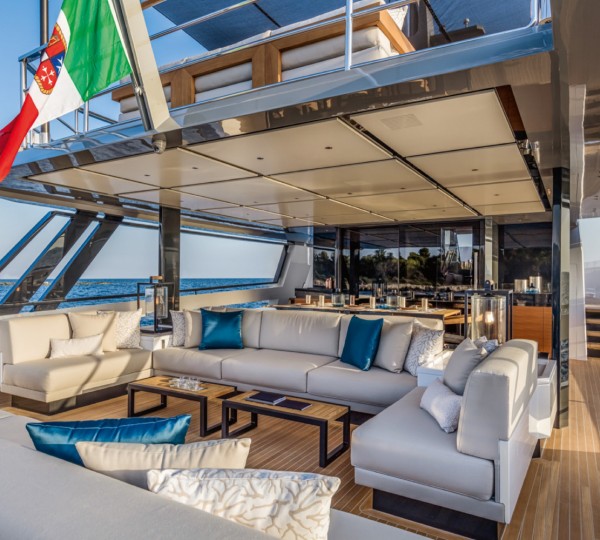 SHERPA XL HULL 2 Exterior - Main Deck Seating Area