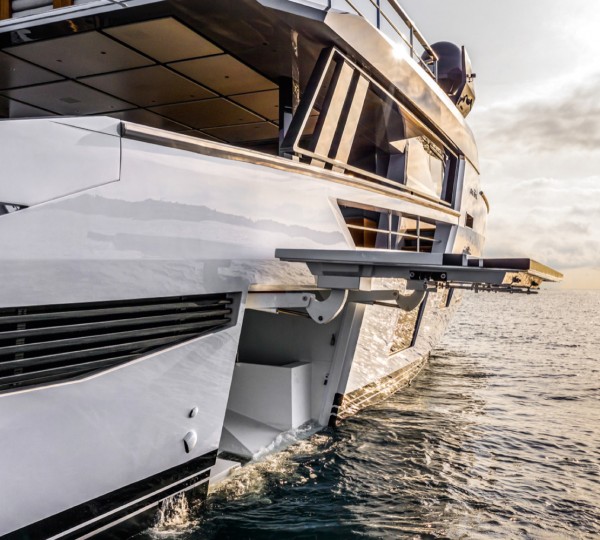 SHERPA XL HULL 2 Exterior - Storage