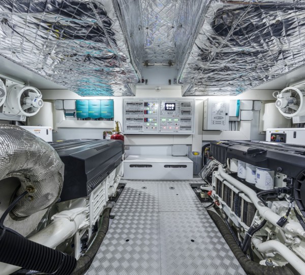 SHERPA XL HULL 2 Interior - Engine Room