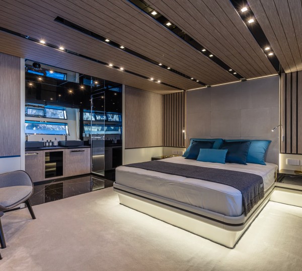 SHERPA XL HULL 2 Interior - Master Cabin