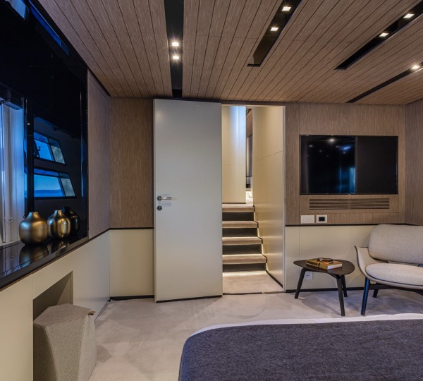 SHERPA XL HULL 2 Interior - Master Cabin