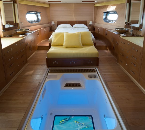 SIA Master Cabin With Glass Bottom Jacuzzi