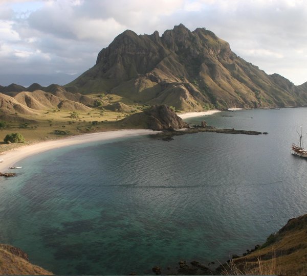 SILOLONA In The Islands Of Indonesia