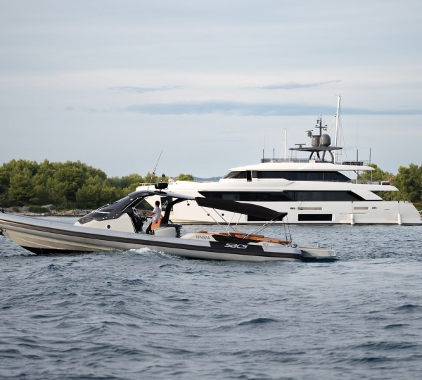 SK Yacht And Tender