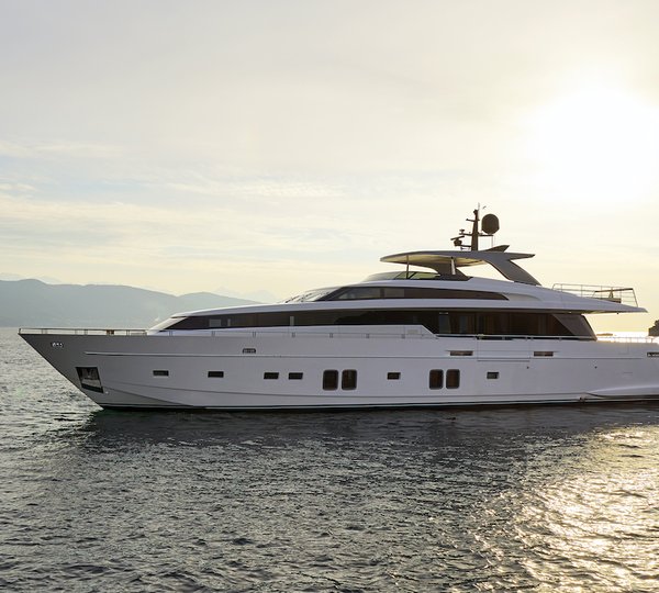 SL106 Superyacht DINAIA