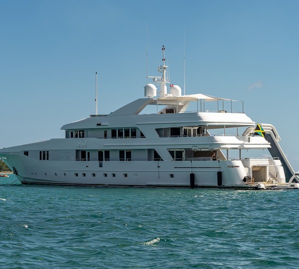 STAR DIAMOND Yacht With Water Toys Our