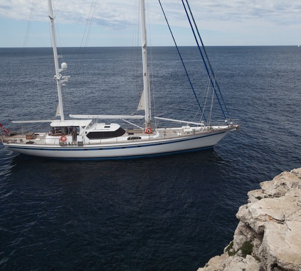 SY FREE WINGS - Starboard View