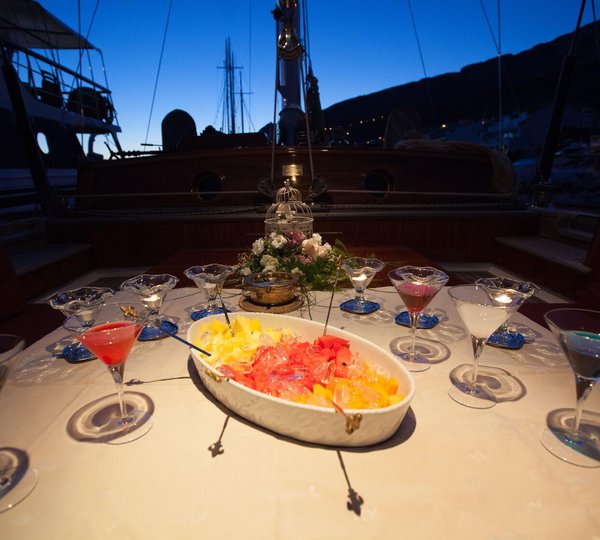 SY Lauran Fine Dinning On Deck