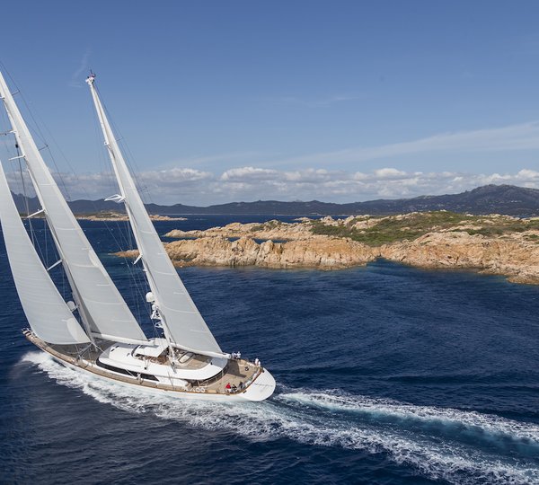 Sailing Yacht ROSEHEARTY Cruising