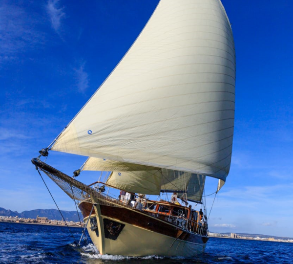 Sailing Yacht DIRDAM
