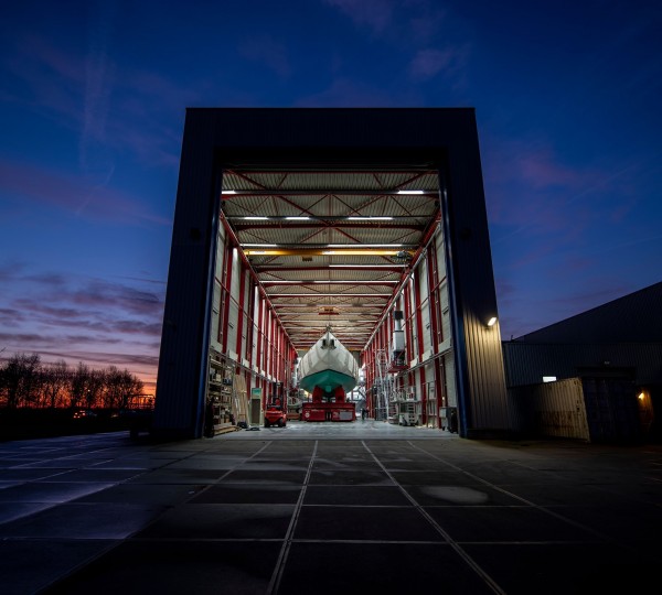Sailing Yacht Meraki To Be Transported