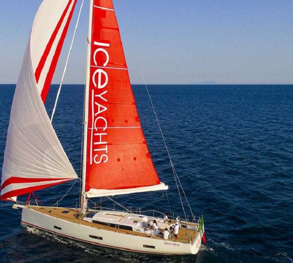 Sailing Yacht PURA FOLLIA