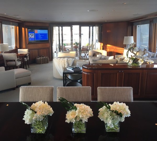 Salon And Dining View Aft