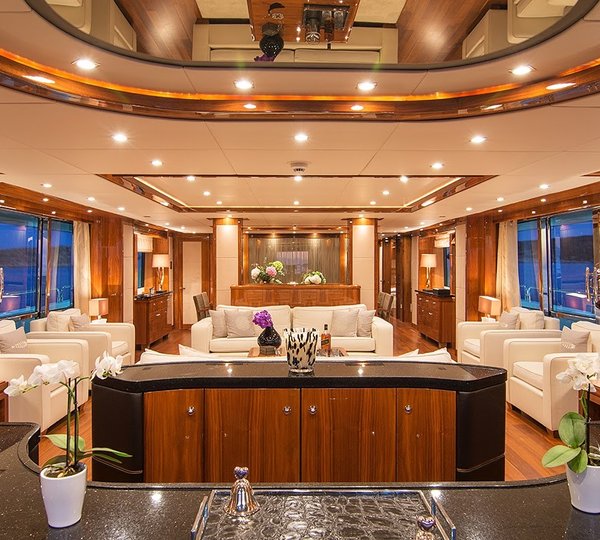 Salon View From Aft