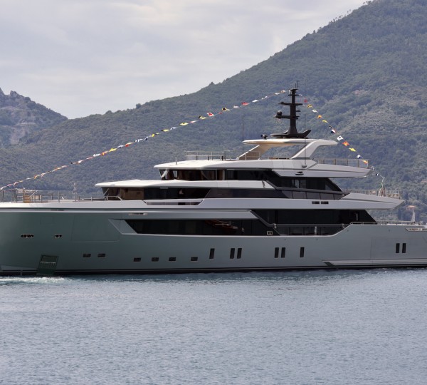 Sanlorenzo 44Alloy - Motor Yacht H1