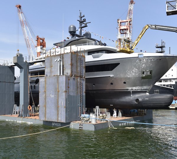 Sanlorenzo 460Exp-128 Getting Ready For Launch