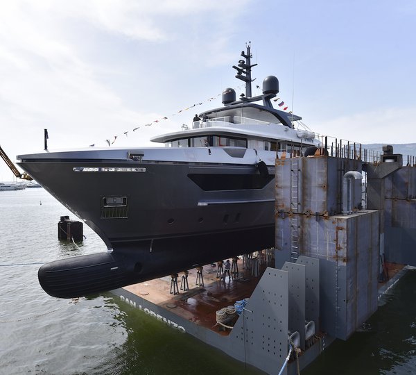 Sanlorenzo 460Exp-128 Launching