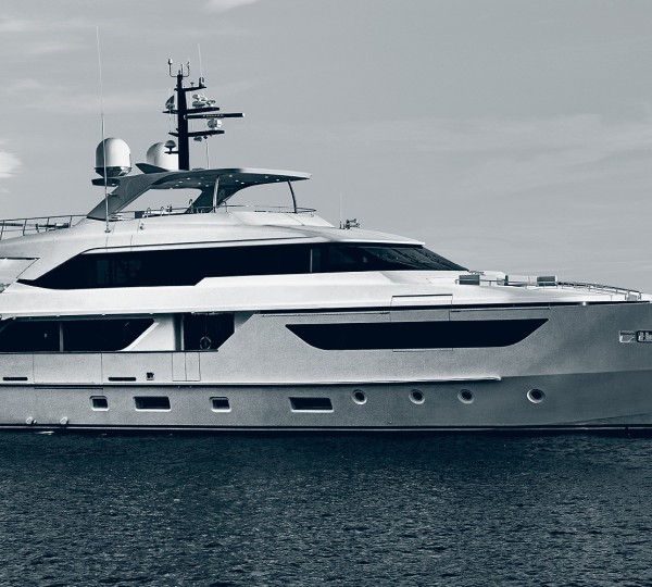 Sanlorenzo SD 126 Yacht - Sistership To NAMASTE