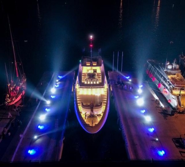 Severin°S Hits Water