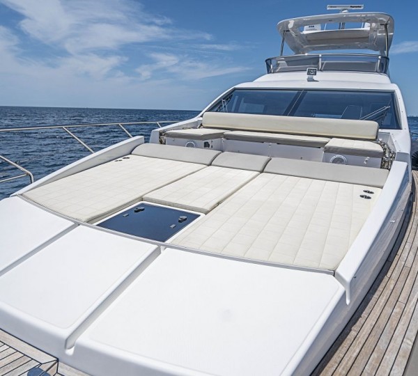 Sistership - Foredeck