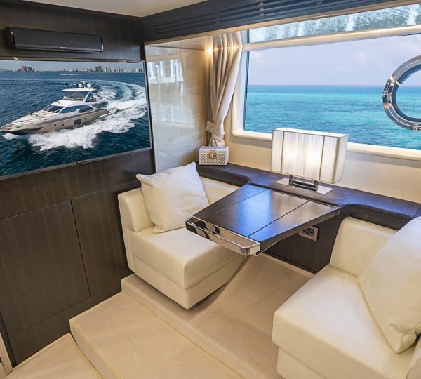 Sistership - Master Cabin Seating