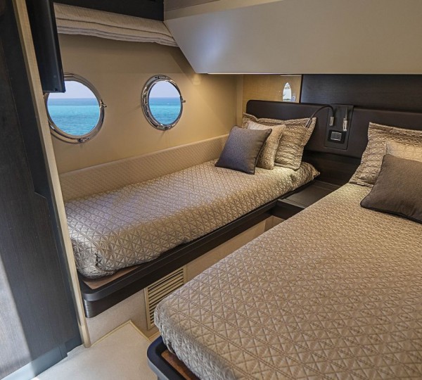 Sistership - Twin Cabin