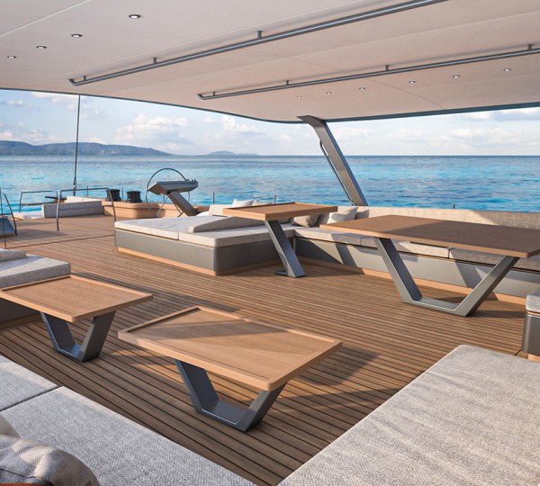 Spacious Deckhouse Lounge