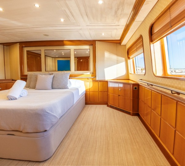 Studio Cabin With Sea Views