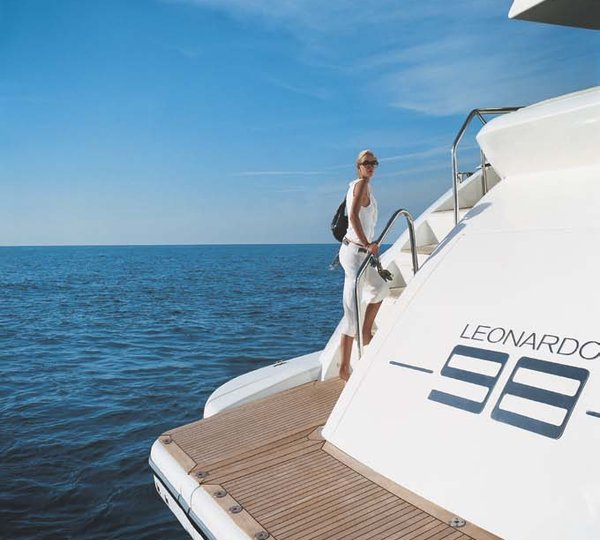 Sultans Of The Seas -001