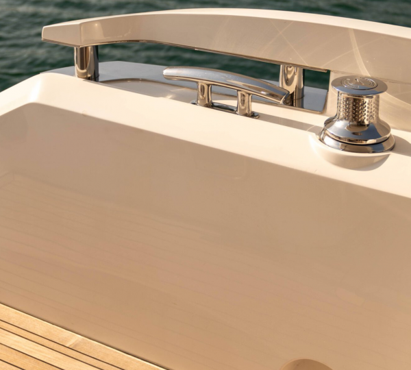 Sundeck Flybridge