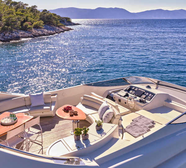 Sundeck Mini Dining With Sea Views