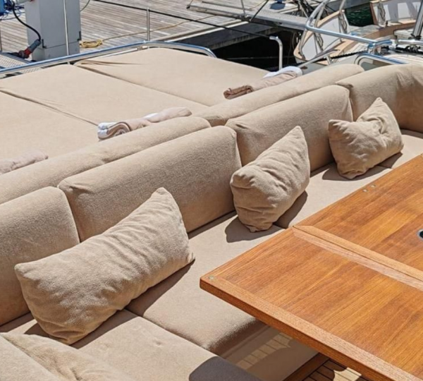 Sundeck Relaxation Area With Dining