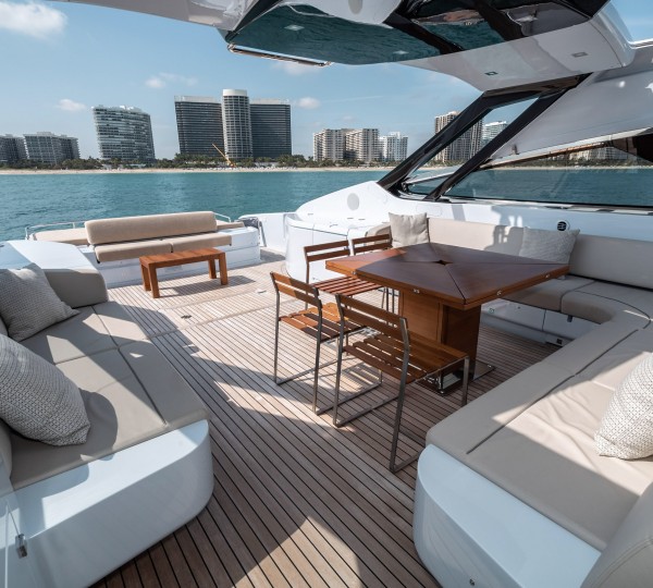 Sundeck Al Fresco Dining