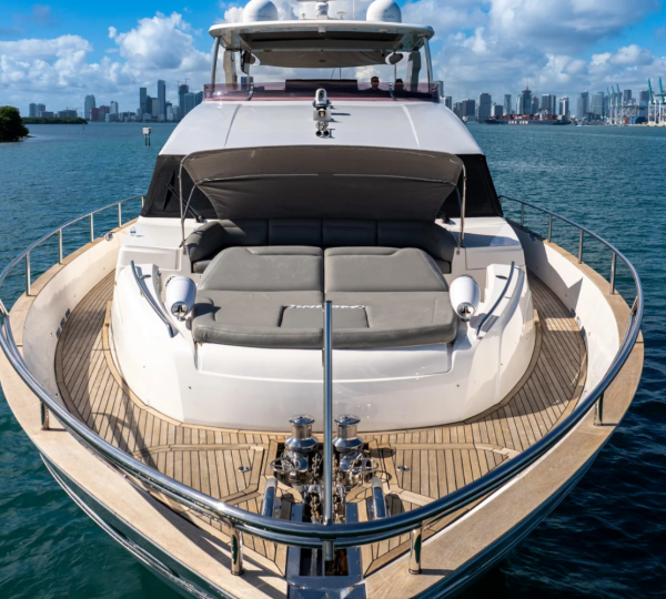 Sundeck With Bow Area