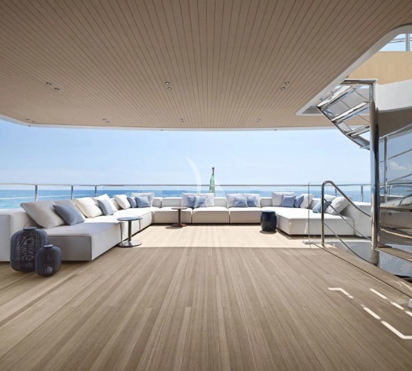 Sundeck With Salon Area